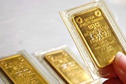 Vàng thế giới tối 23/03: XAU/USD trụ vững 4.820 USD giữa cơn bão bán tháo dầu và bạc — phân kỳ hiếm gặp tiết lộ cấu trúc stagflation