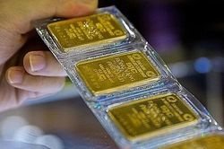 Nhận định giá vàng 25/03: XAU/USD bám vững 4.825 USD qua đêm bất chấp dầu thô lao dốc mạnh — SJC nhiều khả năng hồi phục vùng 169-171 triệu