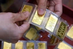 Nhận định giá vàng 15/03: XAU/USD giữ vững 4.958 USD qua đêm — SJC dự kiến đi ngang Chủ Nhật, tuần Fed 18/03 là cú hích lớn