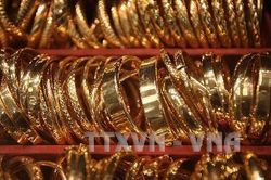 Giá bạc hôm nay 10/08: Phú Quý và BTMC đồng giá 2.201.000 đồng/lượng — Kim Ngân Phúc rẻ hơn 322.000 đồng, bạc lag vàng khi tỷ lệ nở rộng 68,3